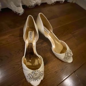 badgley mischka Ivory Special Occasion Heels
